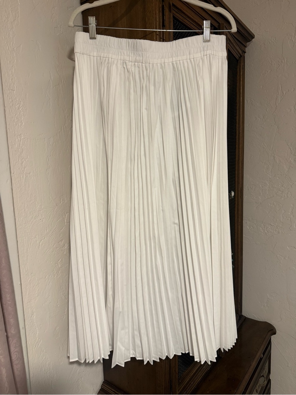 J Crew White Pleated Skirt - Classic Elegant Style